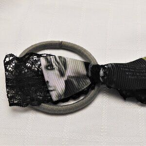 No15-16: Two bows on interchangeable rings for hairpins with Kurt Cobain design